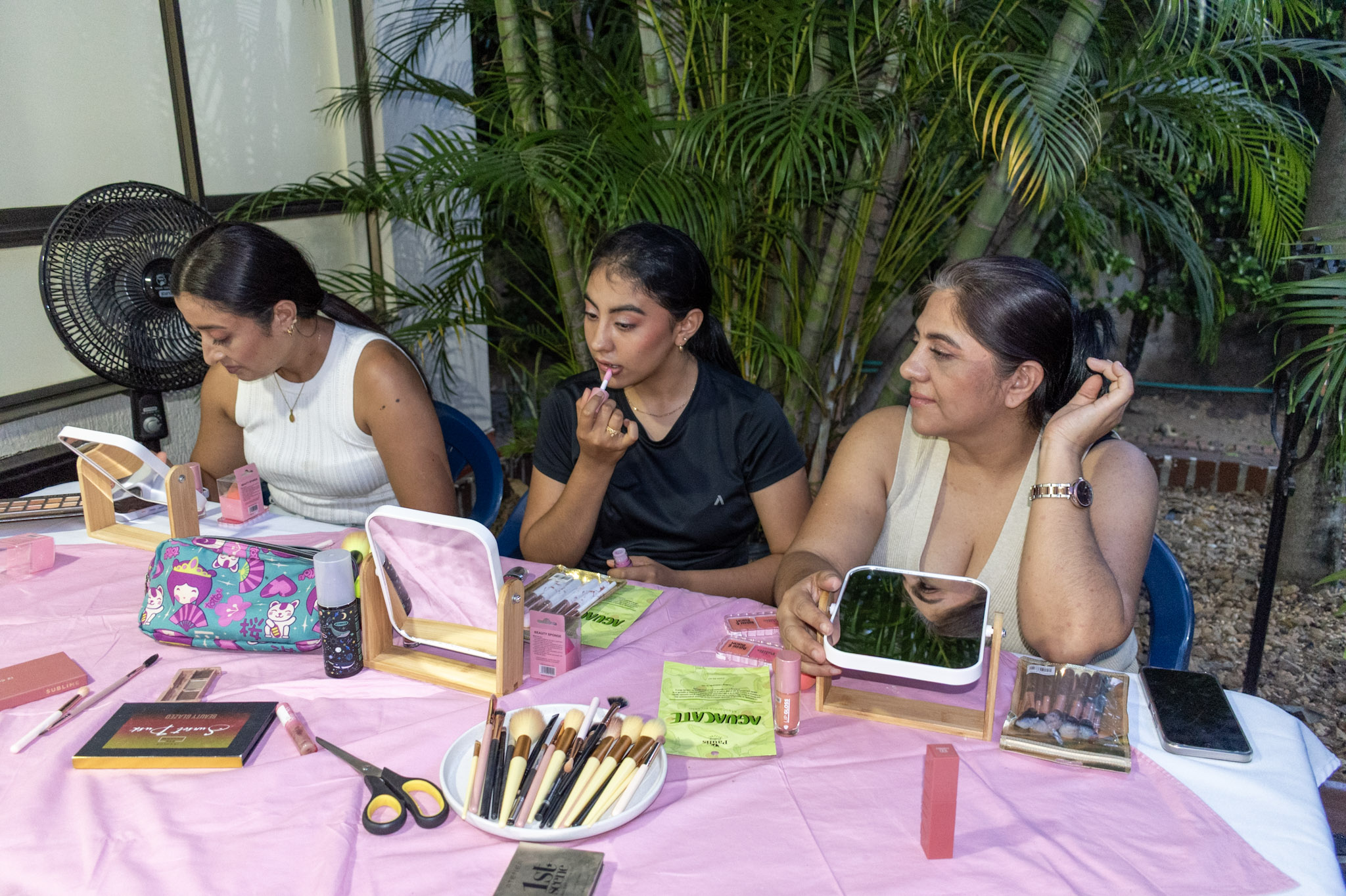Makeup-Party-018.jpg